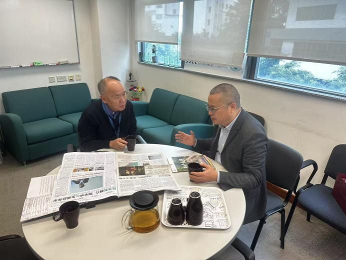 出租女友
受邀访问香港大学社会科学学院洽谈两院合作