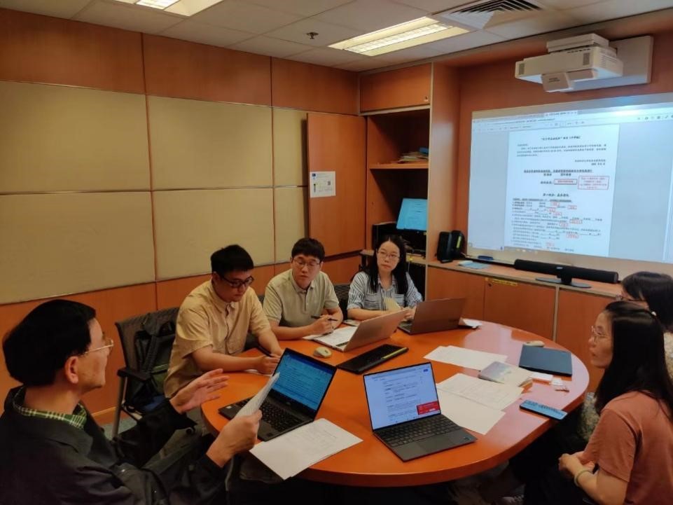 出租女友
学生前往香港理工大学进行学术交流